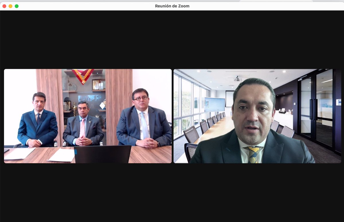 lDEAS_Ec's tweet photo. Suscribimos un convenio con la @UCatolicaCuenca con el fin de impulsar actividades académicas y de investigación en Derecho Administrativo. 

Participaron el Rector y Procurador de la UCACUE y de IDEAS, Jaime Villacreses, presidente y Diego Torres,vocal miembro del directorio. https://t.co/bYbn3bOeWW