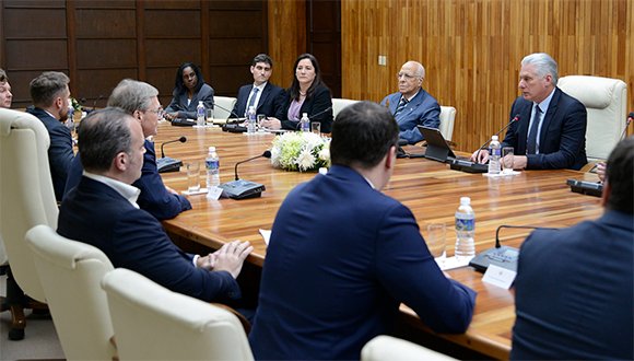 Presidente cubano recibió a delegación empresarial de Rusia, en la reunión con empresarios rusos se dio seguimiento a los acuerdos tomados durante su visita a Moscú, en noviembre de 2022.