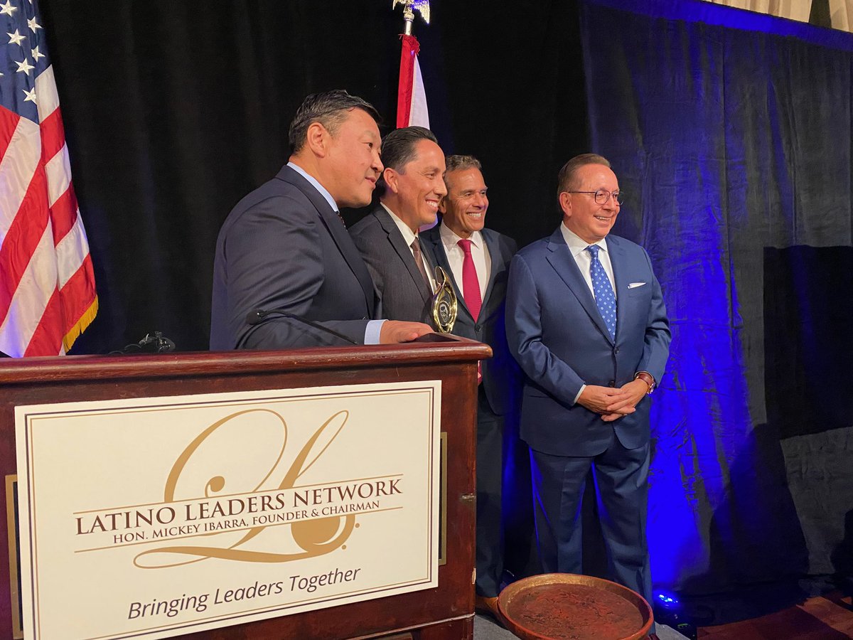 I’m honored to receive @LLN_USA’s Antonio Villaraigosa Leadership Award — and I do so proudly as the first person of color elected as San Diego’s Mayor. Together, we’re doing the work to build a city that finally gets things done for all our residents. #ForAllofUs #MayorsDC23