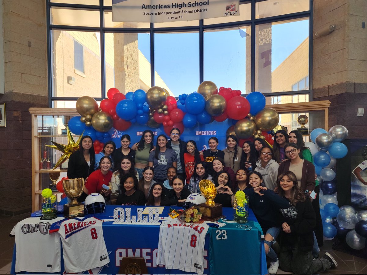 blazerhoops_AHS's tweet photo. Congratulations to @micaeelaaaa_!!  Signed her NLI to play at the next level for OLLU! She's the true definition of a Trailblazer ❤️🤍💙Congrats Mickey!! #8 🥎 #23 🏀 #22 #BlazersHoops family is proud of you! https://t.co/ITFbUpC4ly