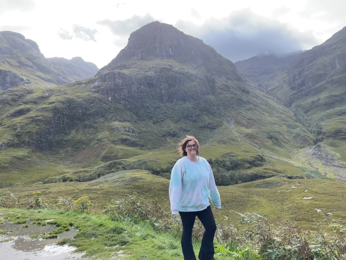 Meet Chloe! Chloe (she/her) provides holistic psychological assessments to support clients in understanding their cognitive, academic, social-emotional &amp; behavioural functioning. In her downtime Chloe enjoys tennis &amp; experiencing art. To book Chloe, visit lupsych.au.