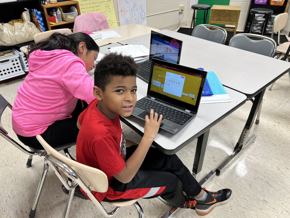 Laura Sicks tweet media