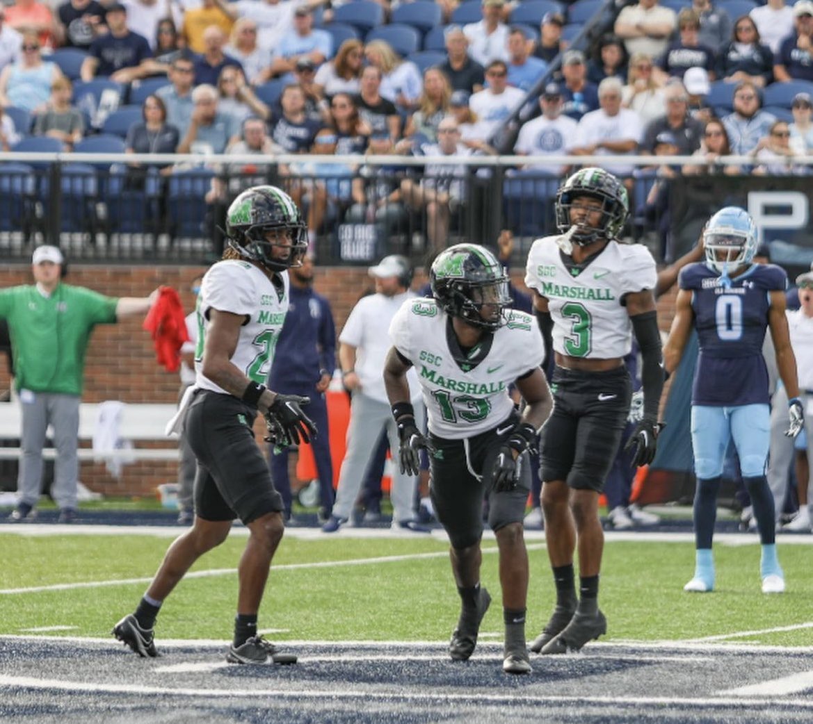 HenleyJakyre's tweet photo. Blessed to receive an offer from Marshall University!!@Co_Jackson21 https://t.co/2jIsoQupiv