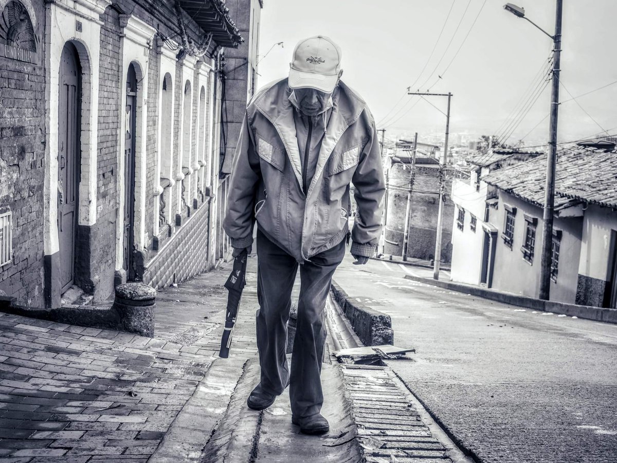 LarryDocimo's tweet image. El Viejo y La Colina

#lacandelaria #bogota #bogotá  #colombia #bogotaphotography #bogcityfotografica

#streetphotography #photography #travelphotography #documentaryphotography #blackandwhite #blackandwhitephotography 

#fujifilmx100v #fujifilm #x100v #xseries #fujifilm_street