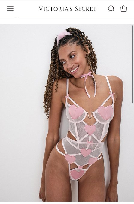 2 pic. Should I buy it ?? https://t.co/DpA9Zl9ZCp