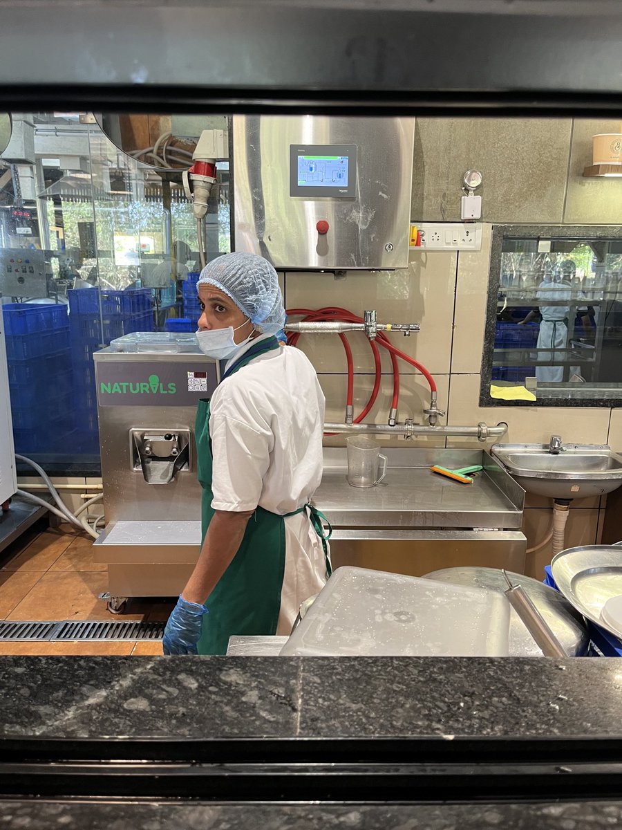 Akhilesh Bhat on Twitter "Bonda factory in Adyar, Mangalore. We got 2.