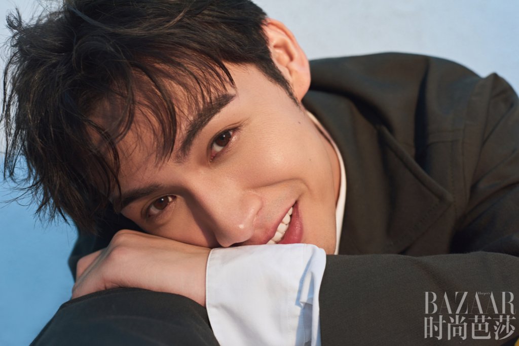 GirlNamedRobbie's tweet photo. "I think I felt my heart skip a beat
I'm standing here and I can hardly breathe
You got me

And that crooked smile of yours
It knocks me off my feet"

Happy birthday BB ��🖤 #ZhangBinbin #VinZhang #张彬彬 https://t.co/yTlB6YKx8H