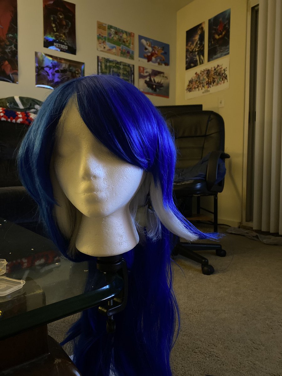 TaroChanEN's tweet photo. Shiver wig progress pics! Haven't done the back bit yet but I'm gonna move the front bangs more front 🐙
#Splatoon3 #shiversplatoon #deepcut https://t.co/Lo0a5RWDrM