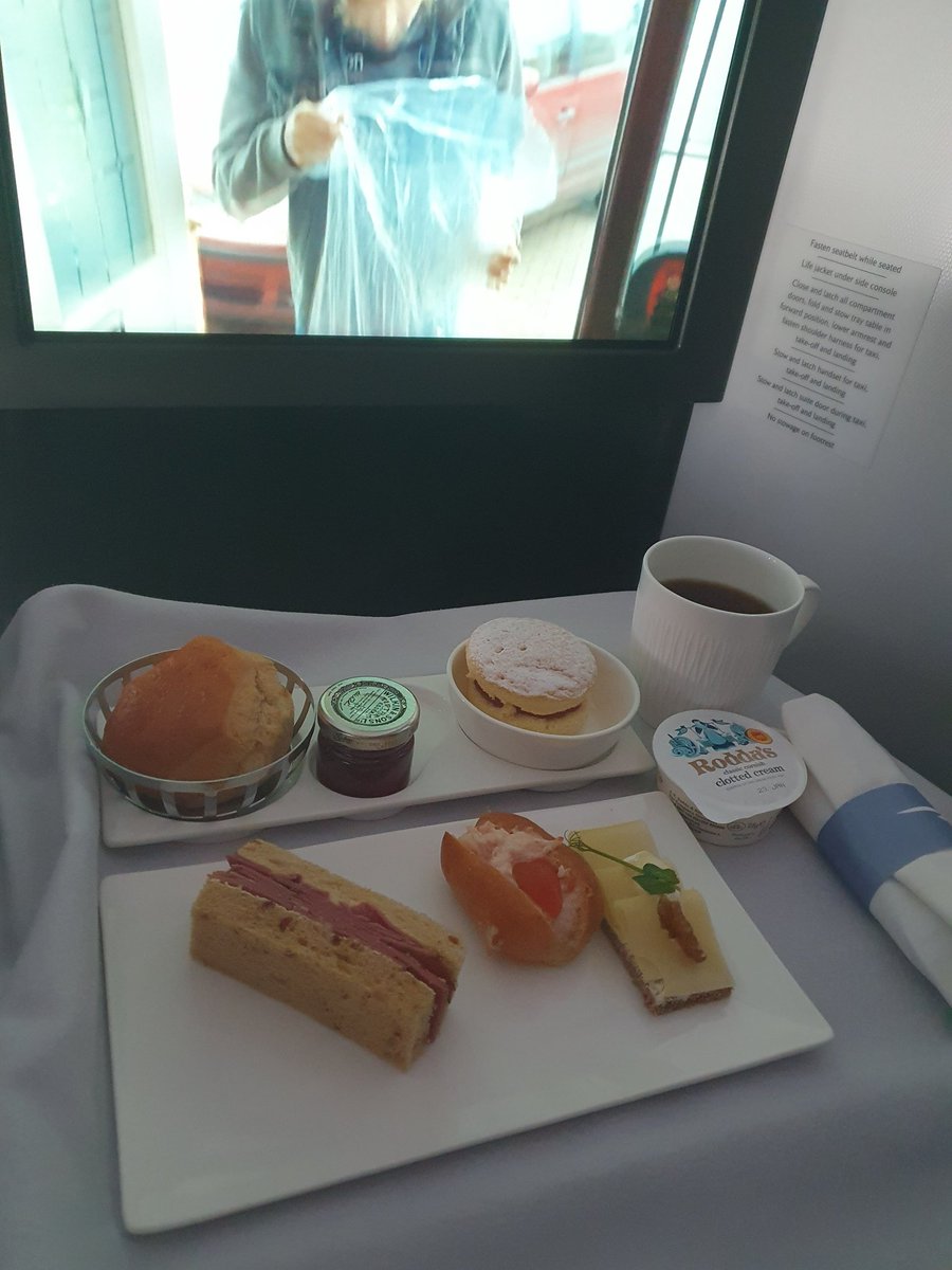 abzpaul's tweet photo. @GreigC22 Just arrived CYYZ and was spoilt for choice in Club World with @British_Airways - they couldn't do enough. Amazing service on #ba93 on 18/1 https://t.co/HaJdup6cII
