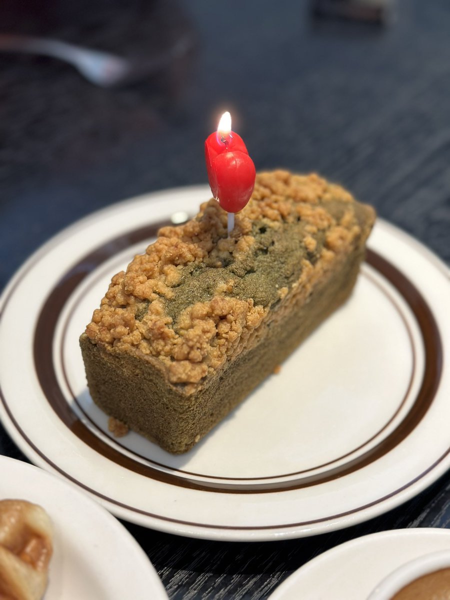 여러분 저는 보이시나여...?

I vote #YetToCome for #BestMusicVideo at the #iHeartAwards