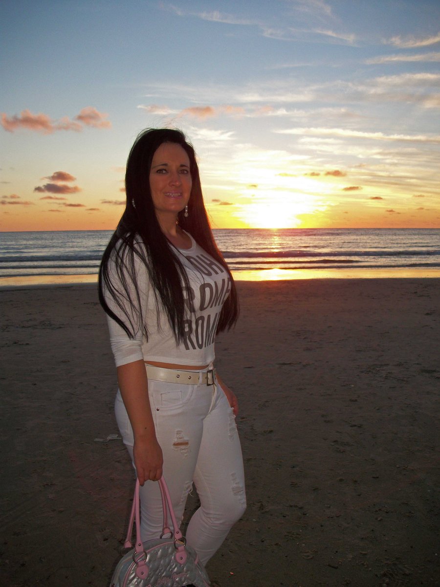 Claudia Rivarelli (@rivarellistar) on Twitter photo 