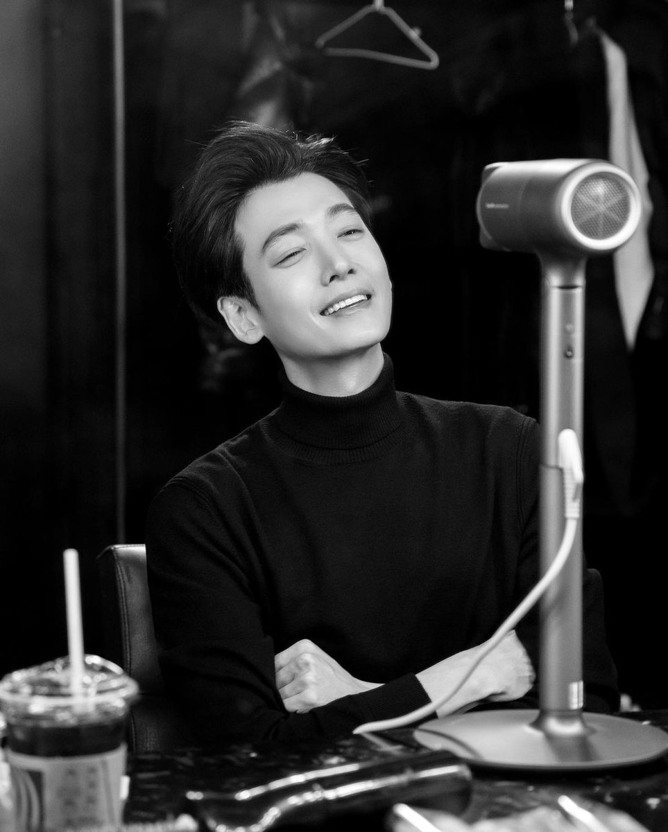 jkhindonesia's tweet image. 230119 jstar_allallj Instagram Update

Oh~~~ Ini nyaman🤔😊🙏🤗 #shinil #shinilelectronics #BLDCmotor #dryer #standingdryer #drier. #CCIR⭐

🔗 instagram.com/p/CnlLEUJLJtA/

#정경호 #JungKyungHo