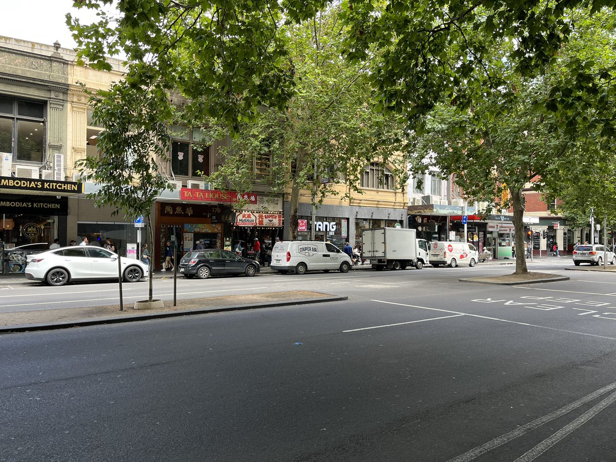 ausretrogamer's tweet photo. Back in the mid to late 80s, this was the strip Iโd frequent to play arcade games! There were dingy independent arcade parlours every second storefront.
#RussellStreet #arcade https://t.co/bEqpXaCq6z