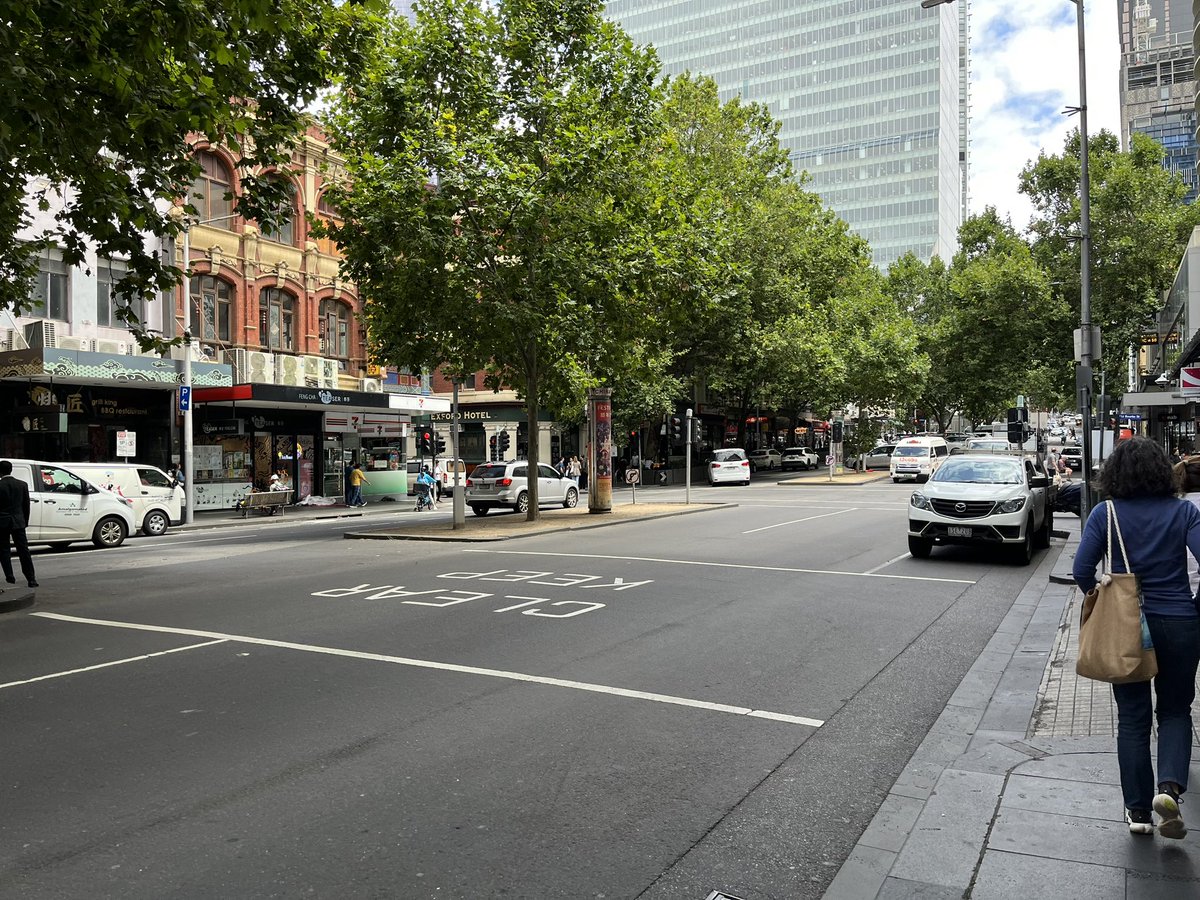 ausretrogamer's tweet photo. Back in the mid to late 80s, this was the strip Iโd frequent to play arcade games! There were dingy independent arcade parlours every second storefront.
#RussellStreet #arcade https://t.co/bEqpXaCq6z