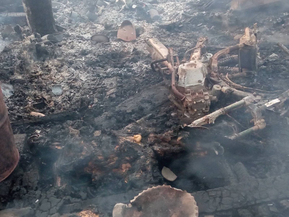 ZawWaiSoe4's tweet photo. The two military airplanes dropped at least (5) bombs onto the residential area at 4:15pm in the lower part of MoeTarLay Village, Katha township. #whatshappeningnowinmyanmar
#MilitaryCoupInMyanmar 
#NoFlyZone #airdefencesystem #protect_innocent_people https://t.co/D5aoNEwxaQ