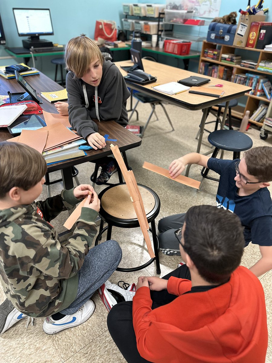 ms_tittler's tweet photo. Will students at WSS be able to complete the #marblerollercoaster challenge?! Stay tuned! #FSProud @wsselementary @OFFICIALFSUFSD https://t.co/ayrUgAknGT
