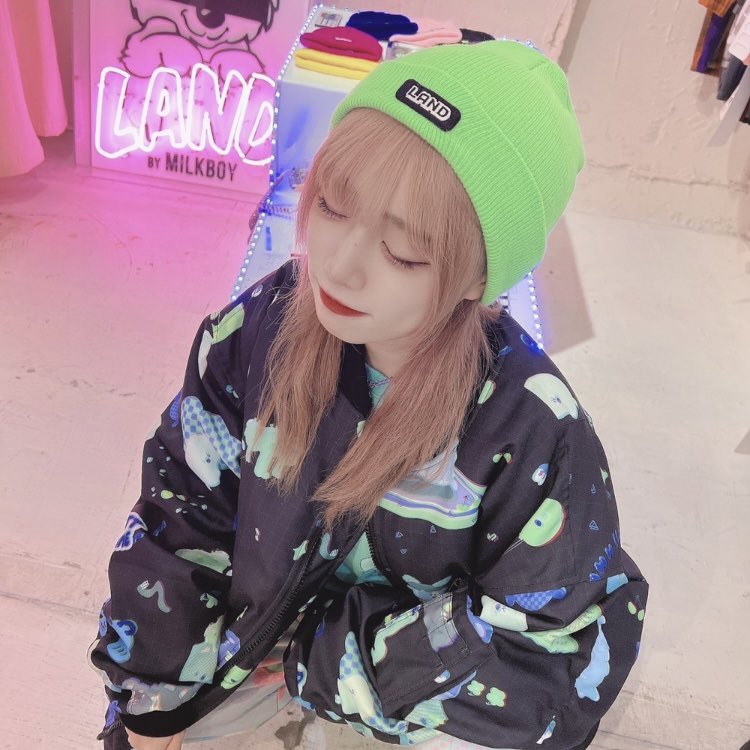 land_laforet's tweet photo. 👻🖤PICK UP ITEM🖤👻

【 KINGJUN LOVE&amp;BEAR MA-1 】
　price : ¥46,200- (tax in)

【 KJ LOVE&amp;BEAR SWEAT PANTS 】
　price : ¥20,900- (tax in)

🖤🐻🖤👻🖤🍒🖤🍨🖤🍮🖤🍭

#landbymilkboy #milkboy 
#laforetharajuku #kingjun 
#ランドバイミルクボーイ 
#ミルクボーイ #ラフォーレ原宿 https://t.co/J3Ha6MmG7R