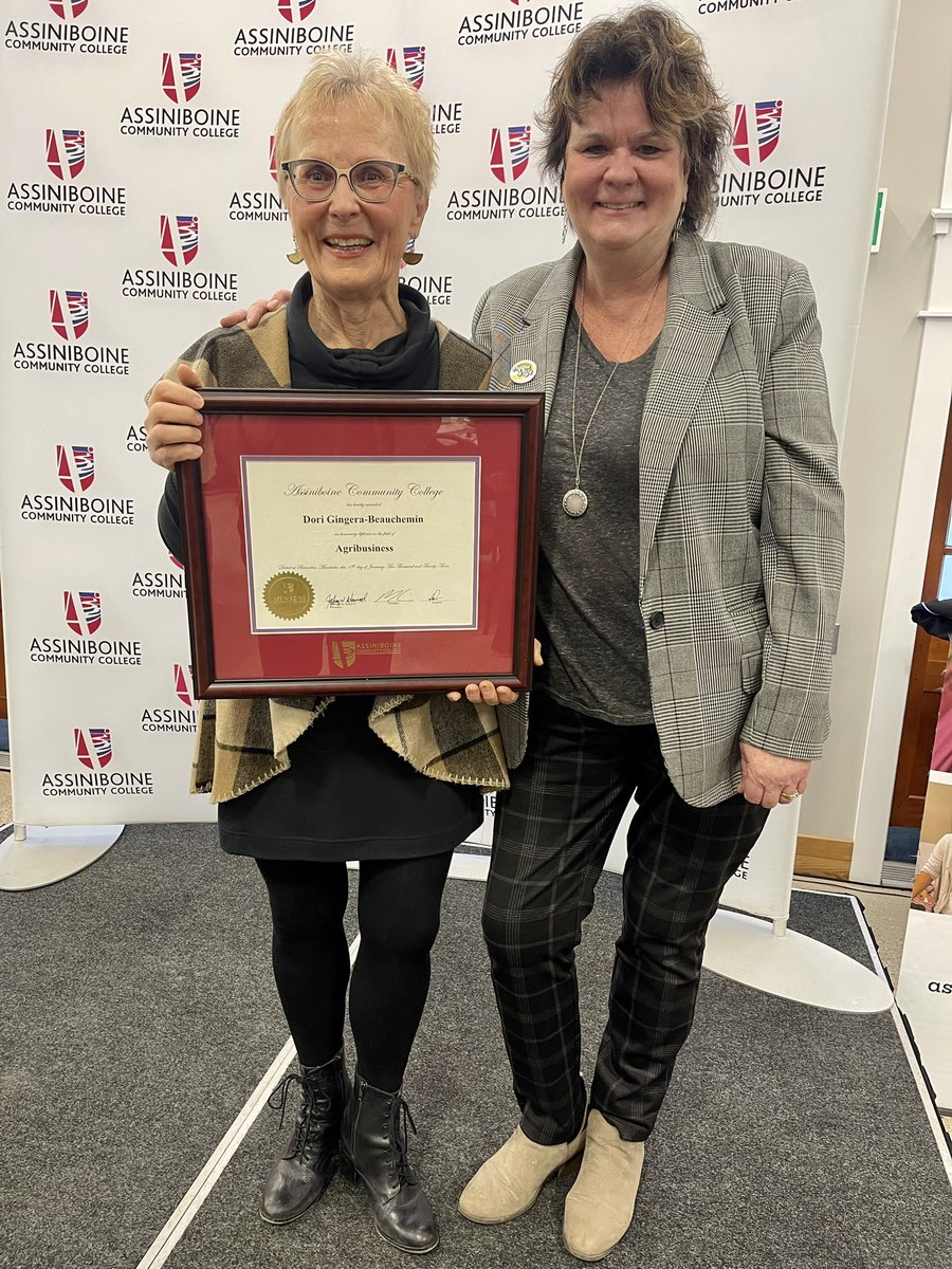 This was a wonderful morning at <a href="/MBAgDays/">Manitoba Ag Days</a> for the @accmb breakfast and what an incredible highlight to help celebrate Dori Gingera-Beauchemin and her iconic career in <a href="/MBGovAg/">Manitoba Agriculture</a> Total respect for this woman and all her accomplishments for #CdnAg