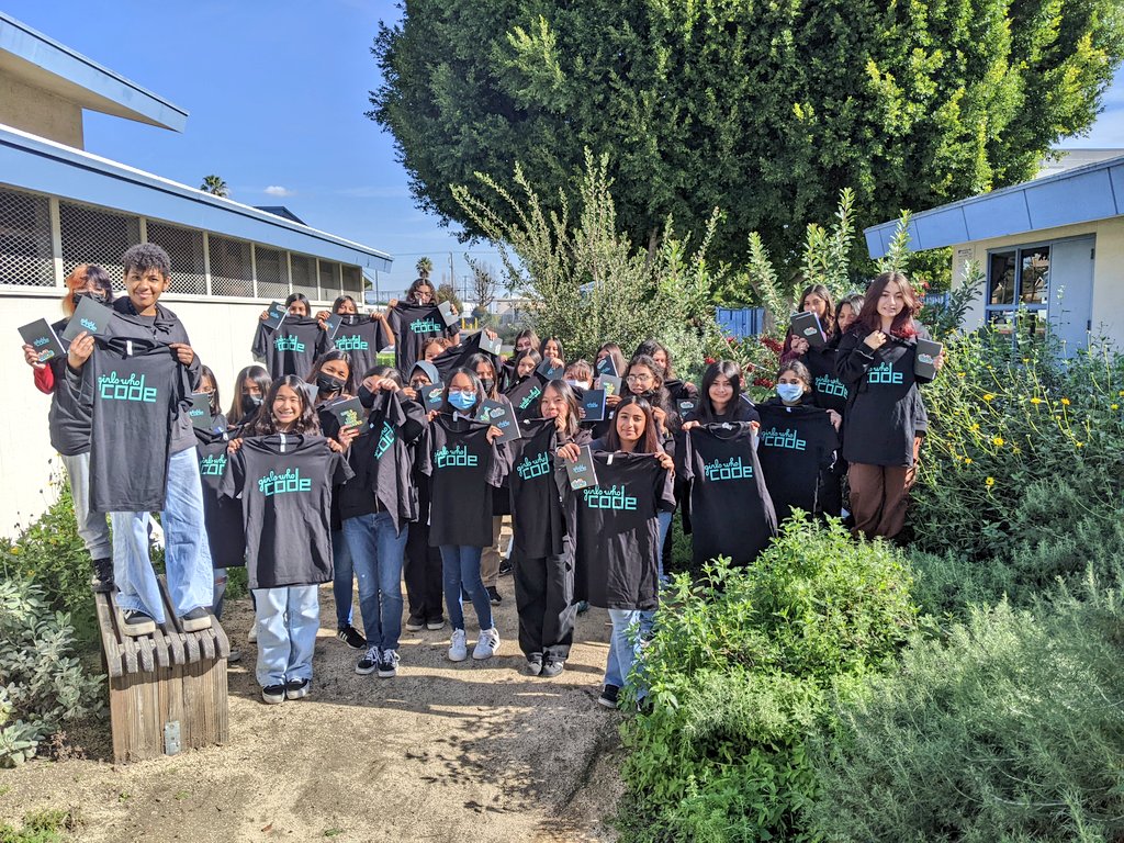 Shelley Andros (she/her) (@androsgarden) on Twitter photo Thank you <a href="/girlswhocode/">Girls Who Code</a> for empowering our women 💪🏽💪🏾💪🏼 "Girls Who Code Make Waves" learning #HTML #CSS #javascript We are #femineers 💃🏾💃🏽💃🏼💃🏾💃 Thank you <a href="/girlswhocode/">Girls Who Code</a> for empowering our women 💪🏽💪🏾💪🏼 "Girls Who Code Make Waves" learning #HTML #CSS #javascript We are #femineers 💃🏾💃🏽💃🏼💃🏾💃