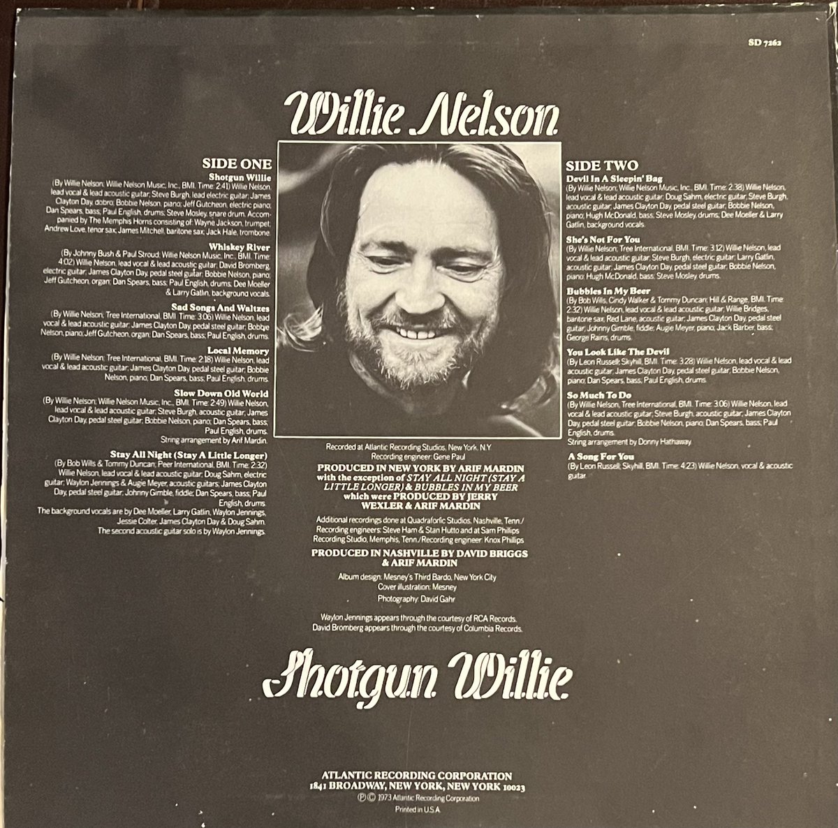 vomitjr's tweet photo. Another superb Willie Nelson record. It’s great top to bottom. The engineering is stellar with Willie’s voice and guitar on top of the mix and the band is the perfect compliment. #vinylrecords #vinylme #NowPlaying #nowspinning @WillieNelson https://t.co/J5rin50xDC