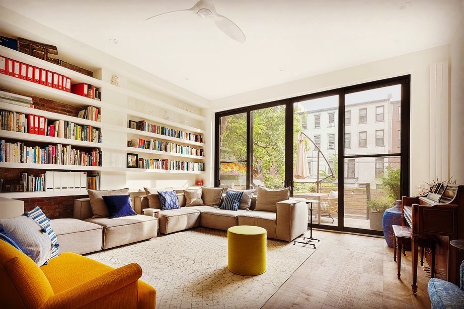 OnTheSetGlobal's tweet image. AVAILABLE FOR FILMING (Brooklyn, NY): 3 stories and 2800 sq ft with gym, backyard for production.
#locationmanagers #ontheset #locationscouts 

onthesetlocations.com