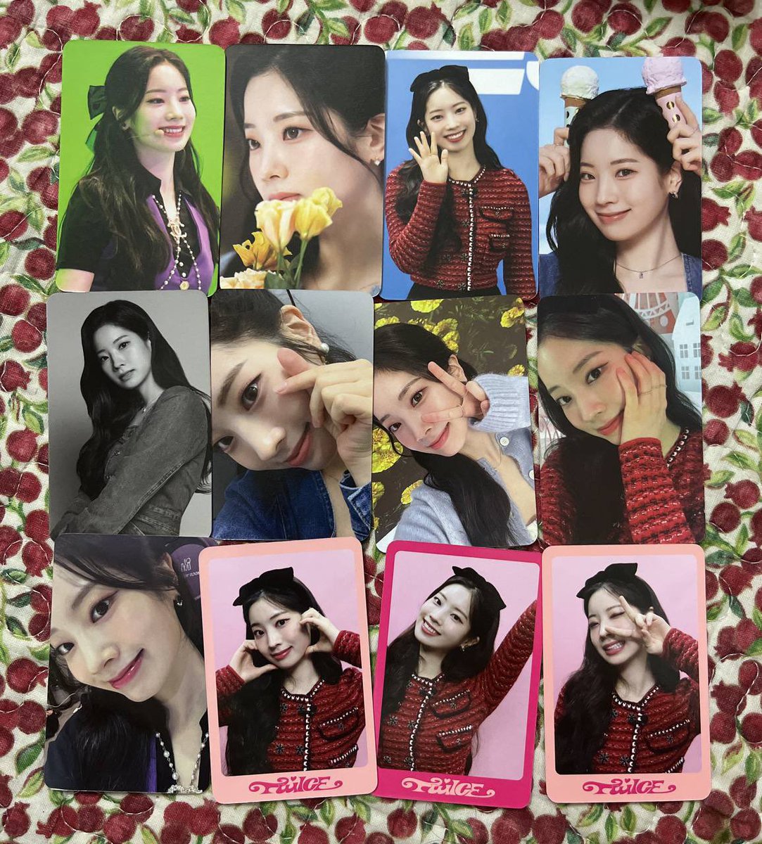 dubustoreMY's tweet photo. 🇲🇾WTS Dahyun Dicon set and unit pc
Dahyun set (12 pc) RM20 incl postage wm
Unit pc (3pc) RM10
#pasarTWICE #pasarONCE @twicesquareMY @pasartwice https://t.co/kDEWXuGnkw