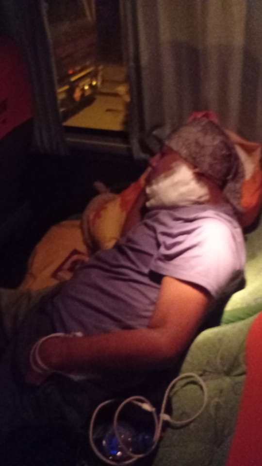 FPCPERU's tweet photo. #AYUDA
#FundacionPeruanaDeCancer 
Invocamos el apoyo de las autoridades para el traslado de emergencia a Lima del PACIENTE ONCOLÓGICO Michael Maza, quien se encuentra + de 16hrs, a 1hr de Chimbote por bloqueo de carretera. #URGENTE Se solicita ambulancia, su vida está en riesgo. https://t.co/FC4dmwzFDt
