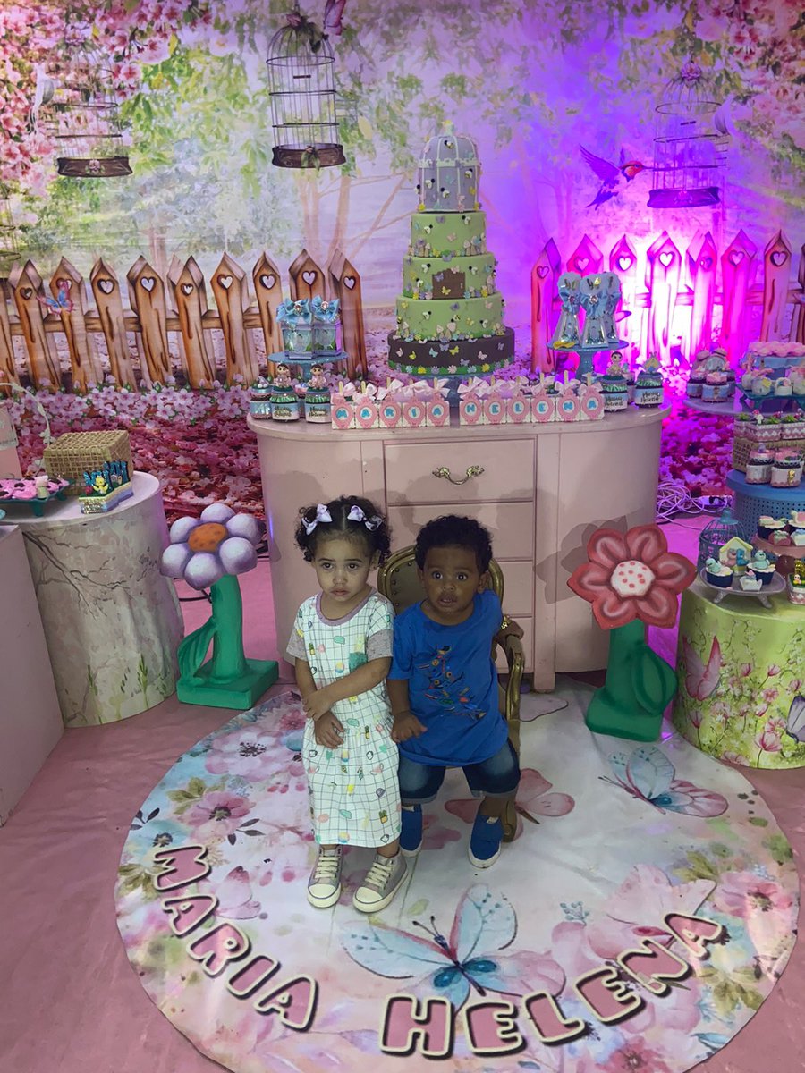 Meus amores  
#filha e #neto  
Daqui a 9 meses serão 3 com mas um neto(a) vem amor da vovó te 🤰🏼🤱🏼❤️🥰