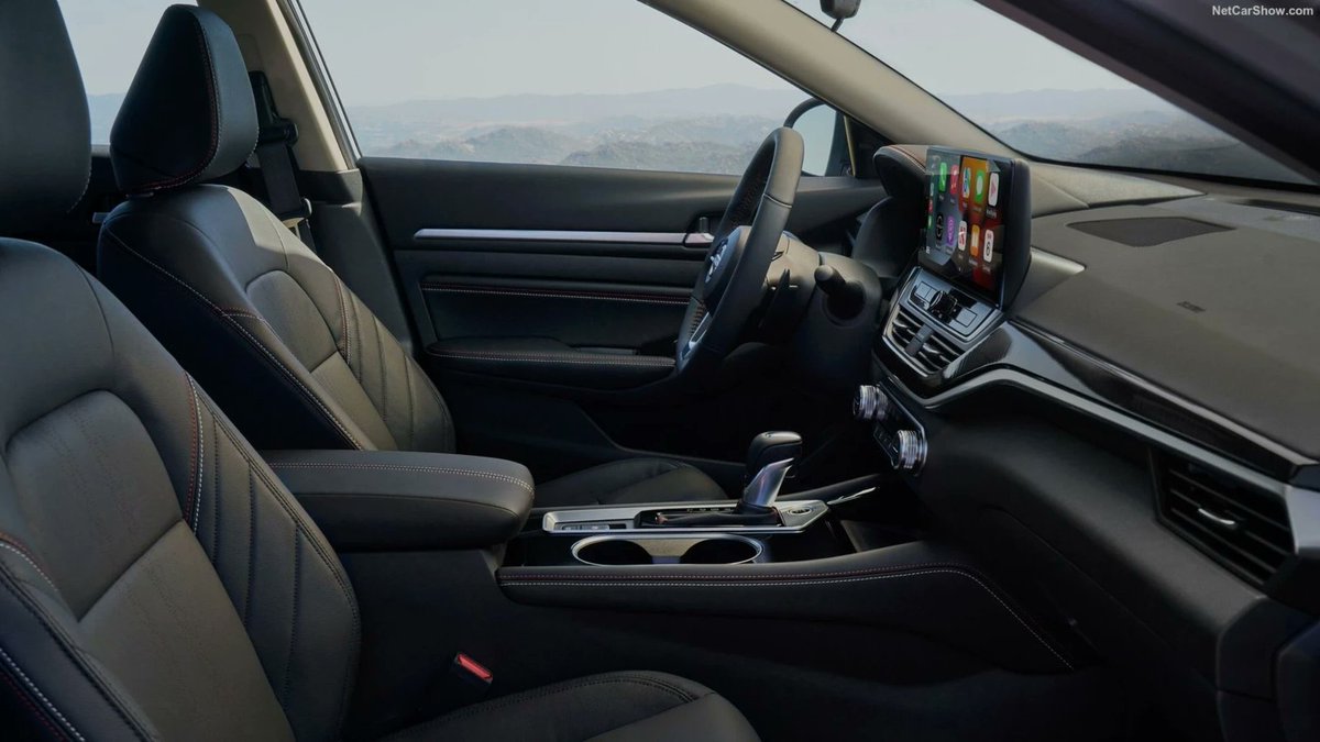 Autocosmos's tweet photo. El nuevo @Nissan_mx 𝗔𝗹𝘁𝗶𝗺𝗮 𝟮𝟬𝟮𝟯 🤩 está equipado con #ProPILOTAssist 👌🏻 que ahora es más intuitivo, brindando un frenado más natural. También destaca la suite #NissanIntelligentMobility 👏 conoce todas las asistencias que incluye👉https://t.co/TXCjcY2j4n https://t.co/fqqNjUbI1Y