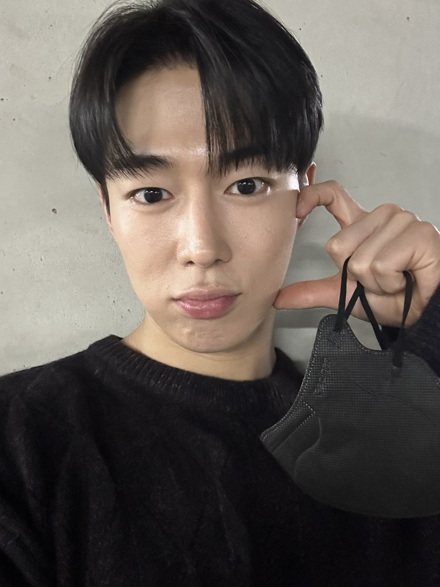 eeeo9z's tweet photo. 다원요원 ,, 너무 많아서요 .. 글로 다 설명 못합니다!
그치만 옥구슬같은 목소리 그리구 어디서나 뭘 하나 항상 판타지 생각해주는 모습이 🥹🥹
이번활동도ㅠ잘 마무으리 쭈고 🫶🏻🫶🏻
#SF9 #에스에프나인 #Puzzle #퍼즐 #SecretMission_FANTASY https://t.co/C2WM7JXaFS