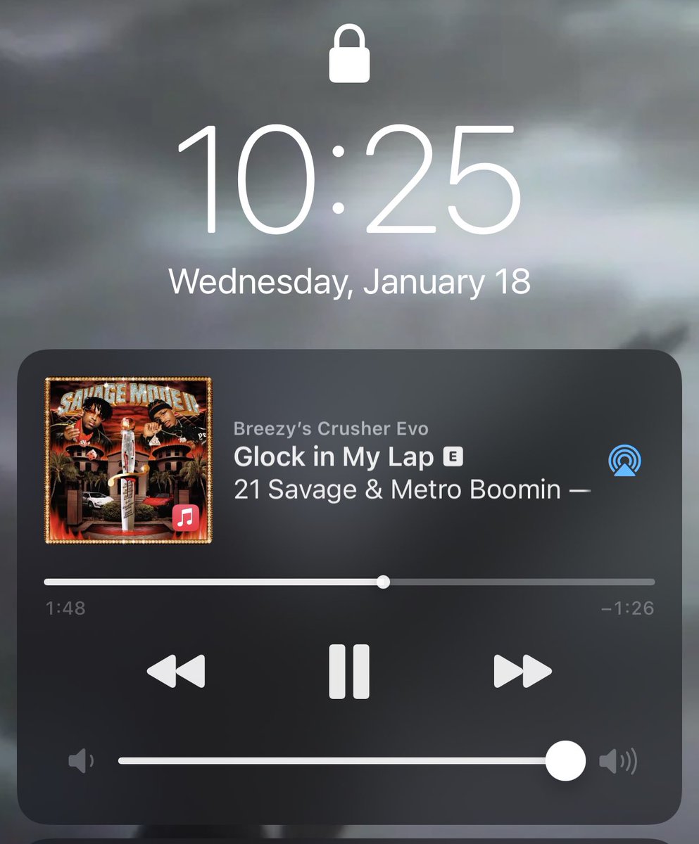 OvOBrezzzy's tweet photo. Nah this for sure the best Metro and 21 song https://t.co/SzuIgrAxE1