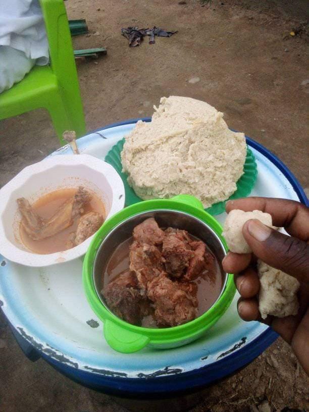 abdallahbui's tweet photo. @Aduiwayanga Ngoja kwanza nipate cha asubuhi ili nianze kuchafua makaratasi 😋🤗😂🇹🇿🇹🇿🇹🇿 https://t.co/3SloS7OGPh