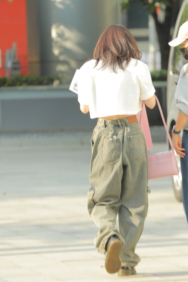 웬디 나랑 퍼스널컬러 똑같은가봐 옷 입는 톤이나 느낌이 완전 비슷함