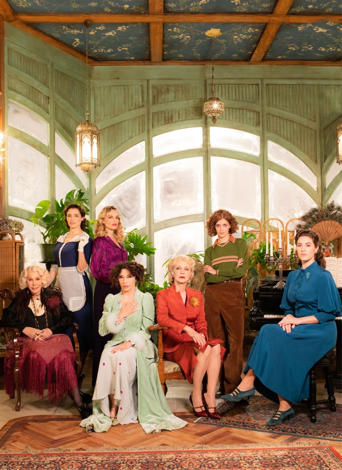 nashtags's tweet photo. L'unique différence entre #8Femmes & #7Femmes ?
La gouvernante noire a été supprimée.
N'y voyez aucune #CancelCulture et encore moins du racisme. C'est juste que @WarnerBrosIta n'avait pas suffisamment de fonds pour écrire les lignes d'une 8è actrice. #OhWait #7DonneEUnMistero https://t.co/qhTDgCC7H1