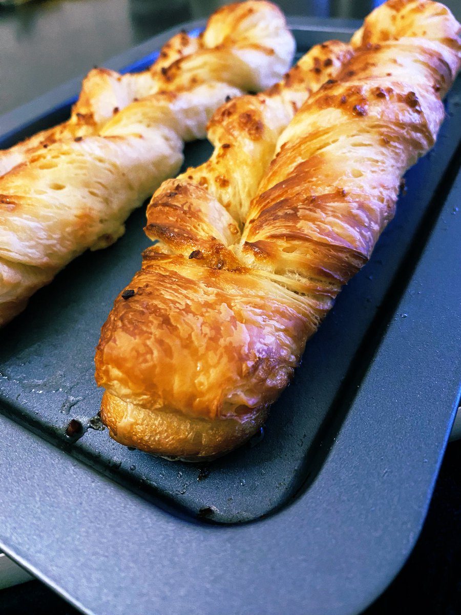 Francesca2022_'s tweet photo. デニッシュ ツイスト
#Francesca #ﾌﾗﾝﾁｪｽｶ
#パン屋 #bakery
 #パン #bread #デニッシュ
#クロワッサン
#北海道小麦 #とかち野酵母 #北海道バター　
#鳥取県グルメ #鳥取県パン屋 
#山陰グルメ 
#米子市グルメ #米子市パン屋 
#パン屋開業予定 
#パン活 #パンスタグラム #ぱんすたぐらむ https://t.co/IImfcXXlDS