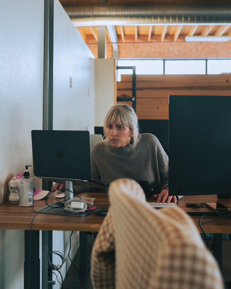 armcandy's tweet photo. “Shhh… if you look real closely you’ll see a planning QA taking place in real time.” 

**Steve Irwin voice** https://t.co/lMGGuvlOr4