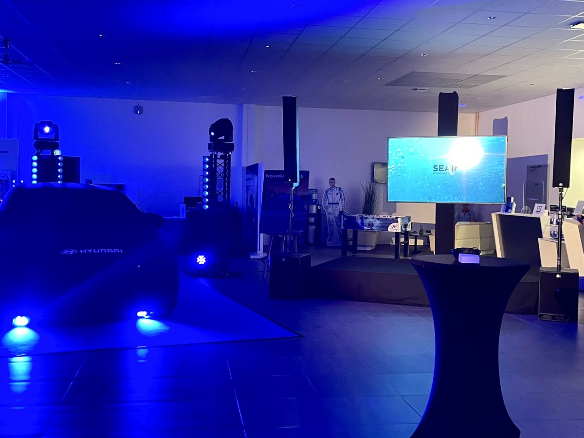 Merci à <a href="/HyundaiFrance/">Hyundai France</a> Vannes d’avoir mis #seair à l’honneur à l’occasion du lancement de la #ioniq6 100% électrique. Nos #navire de 8 au 30m avec #hydrofoils rétractables et asservis économisent jusqu’à 50% de carburant… en attendant le #zeroemission 
#ecologie