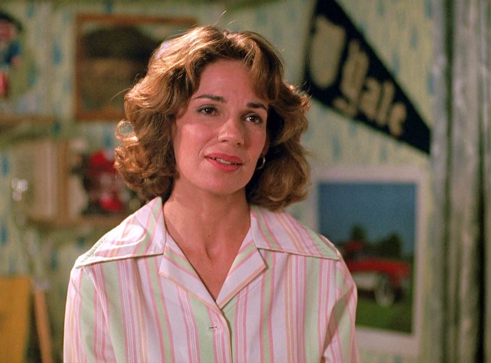 ziggy_irl's tweet image. On this day in 1974, Sam is sent to help a broken family come together, instead of allowing grief to tear them apart. [Project Log 02.07, “Thou Shalt Not…”] #QuantumLeap