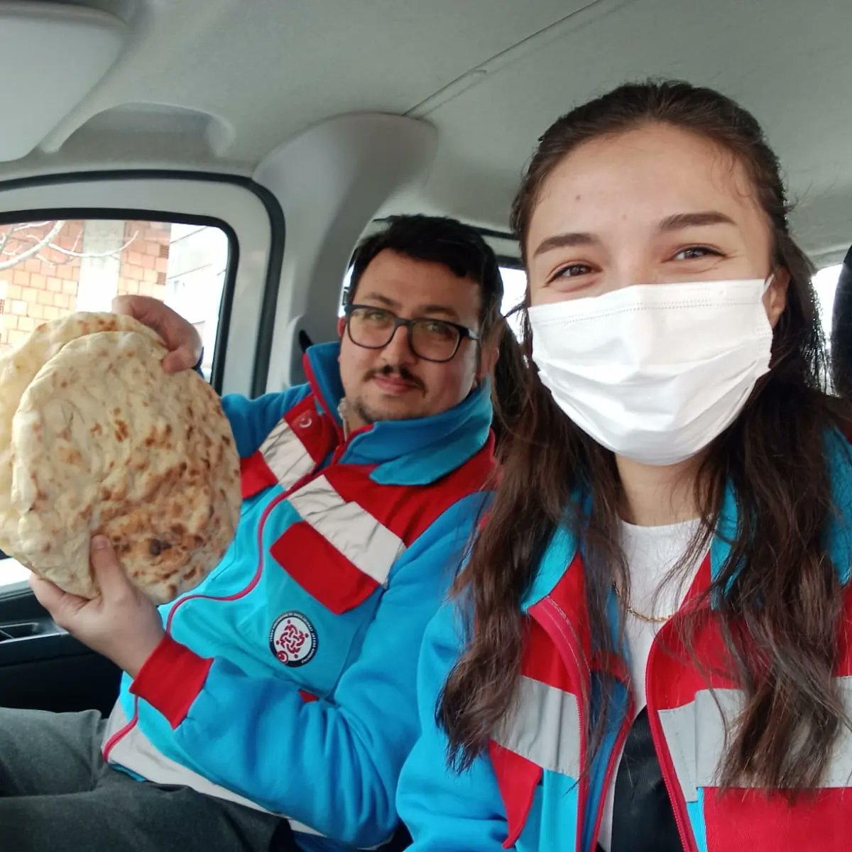 Ulusal Hane Ziyareti  kapsaminda  Cayirova ilçemizde ikamet eden ihtiyaç sahibi ailelerimize misafir oluyor hal ve  hatırlarini soruyoruz. 
Devletimizin sıcak yüzünü,  şefkat elini vatandaşlarımıza götürmeye devam edeceğiz...<a href="/deryayanikashb/">Derya Yanık</a>
<a href="/mehmetdem_25/">Mehmet Demircioğlu 🇹🇷</a>  <a href="/kocaelivaliligi/">TC Kocaeli Valiliği</a>