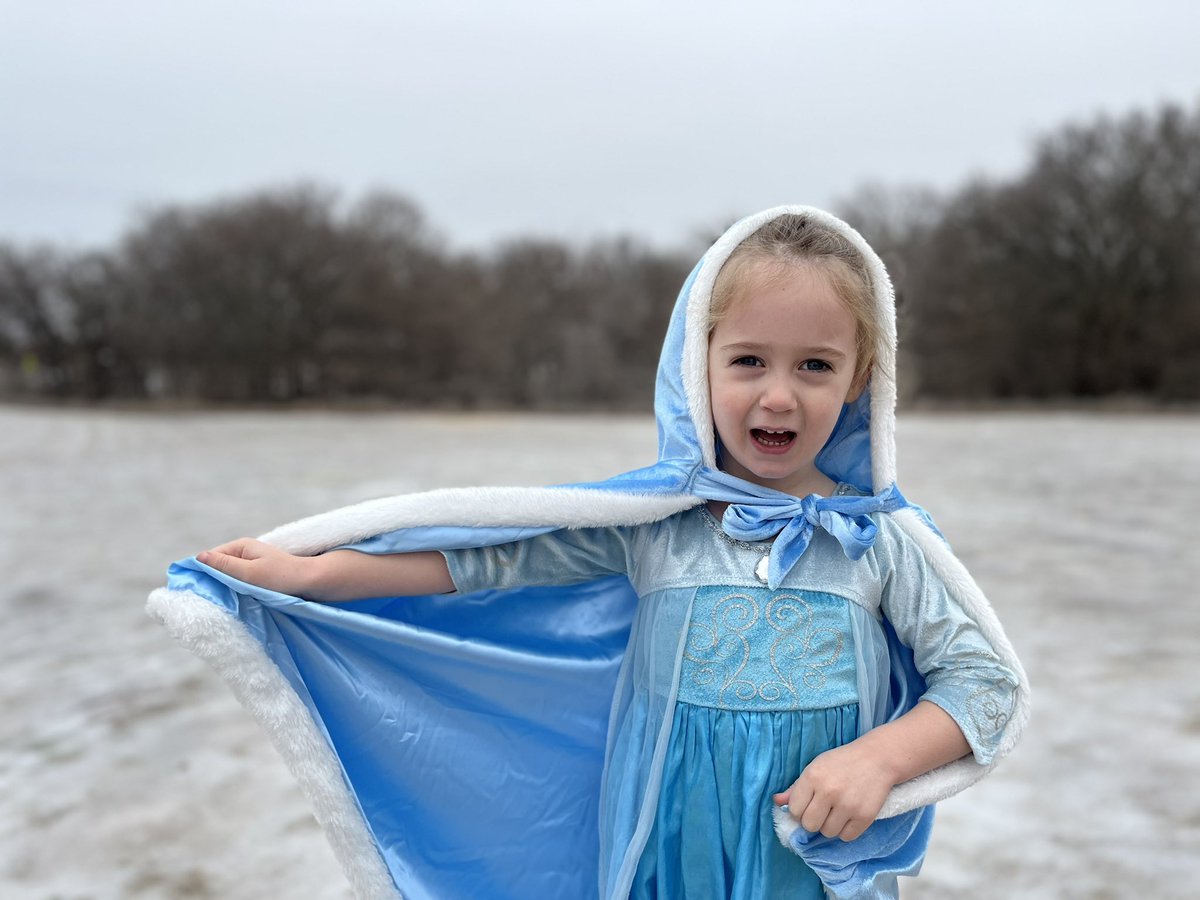 KDonohue06's tweet photo. @TODAYshow Elsa froze North Texas!  #reagan115 https://t.co/K8urLEQ2BW