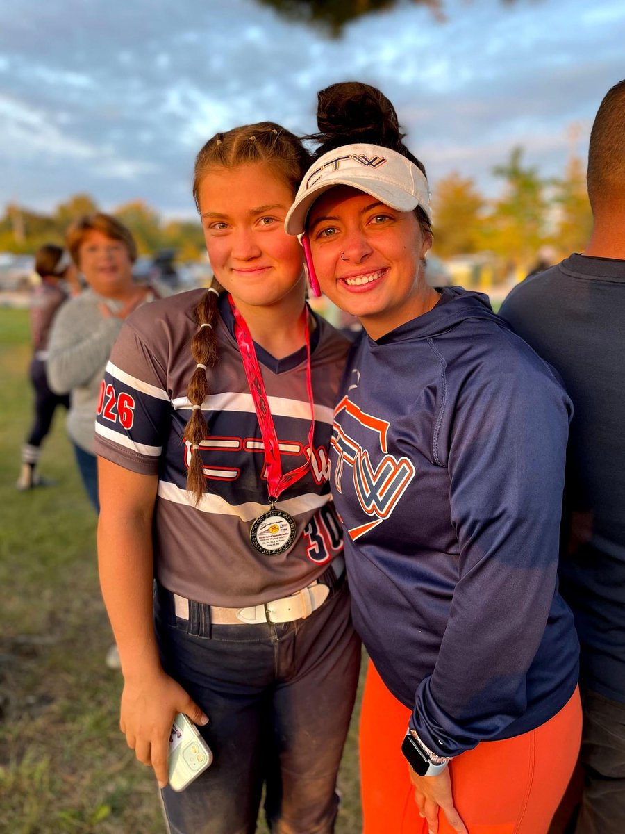 Happy National Catcher's Day to our backstops <a href="/NordahlMads_55/">Maddie Nordahl</a> <a href="/kayla_riener/">Kayla Riener</a> <a href="/claire_2230/">Claire Kohlman</a> &amp; <a href="/KairiLantz/">Kairi Lantz</a> !❤️