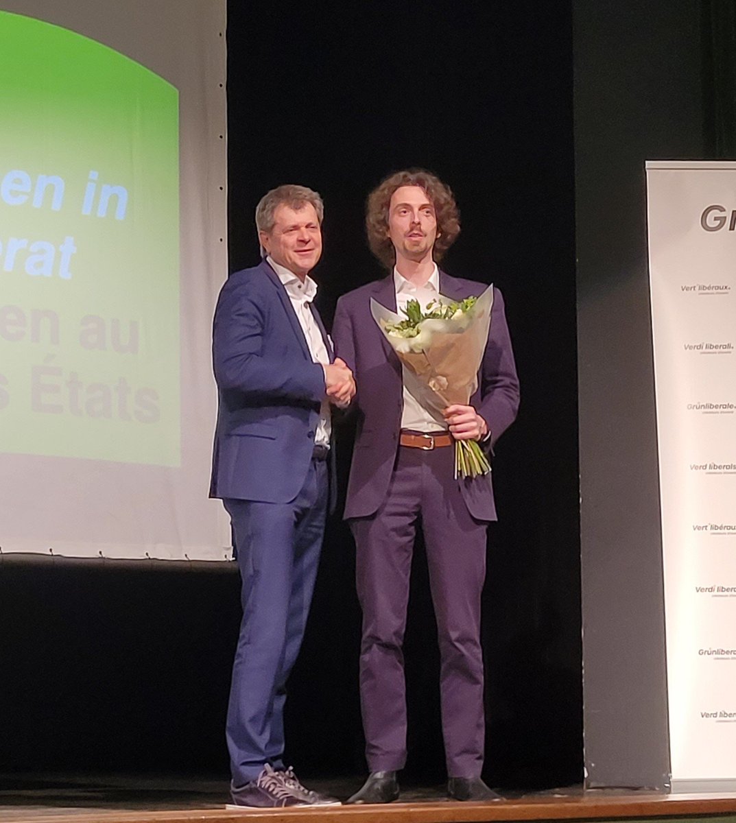Junge Grünliberale Bern (@jglp_be) on Twitter photo <a href="/Juerg_Grossen/">Jürg Grossen</a> wurde von der MV der @glp_BE als Kandidat für den #Ständerat nominiert. Wir gratulieren ganz herzlich und freuen uns auf den spannenden Wahlkampf! 🥳🥳💚💚
#esisitzeit, dass wir <a href="/grunliberale/">Grünliberale Schweiz</a> auch im Ständerat Verantwortung übernehmen können. <a href="/Juerg_Grossen/">Jürg Grossen</a> wurde von der MV der @glp_BE als Kandidat für den #Ständerat nominiert. Wir gratulieren ganz herzlich und freuen uns auf den spannenden Wahlkampf! 🥳🥳💚💚
#esisitzeit, dass wir <a href="/grunliberale/">Grünliberale Schweiz</a> auch im Ständerat Verantwortung übernehmen können.