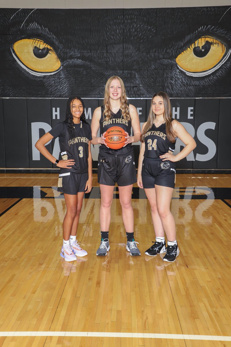 RP_gbball's tweet image. Senior Night Tonight! Join us in celebrating our 3 seniors; Khyla, Abby, and Molly in between the JV and Varsity games.