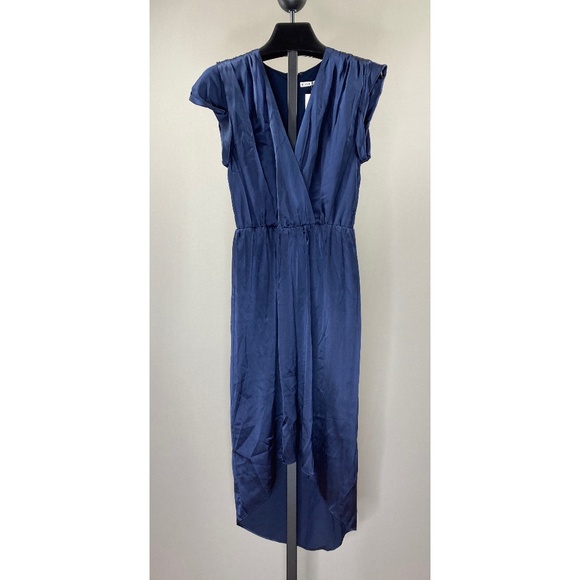 eclectic_super's tweet photo. So good I had to share! Check out all the items I'm loving on @Poshmarkapp #poshmark #fashion #style #shopmycloset #forever21 #aliceolivia: https://t.co/Z9Ssmy1Yqd https://t.co/JTigQBYOYu