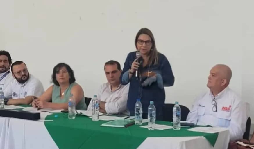 Desde (SENA) Colombia📢 🇻🇪🤝🇨🇴unifican criterios estratégicos para Combatir y Controlar (Foc R4T), con presencia de Viceministra de Agricultura Productiva y Tierras de Venezuela, Pdta. de INSAI Tibisay León Castro y Dir. Nac. de Salud Vegetal INSAI
<a href="/NicolasMaduro/">Nicolás Maduro</a>
<a href="/MinAgriculturaV/">MinAgriculturaVe</a>