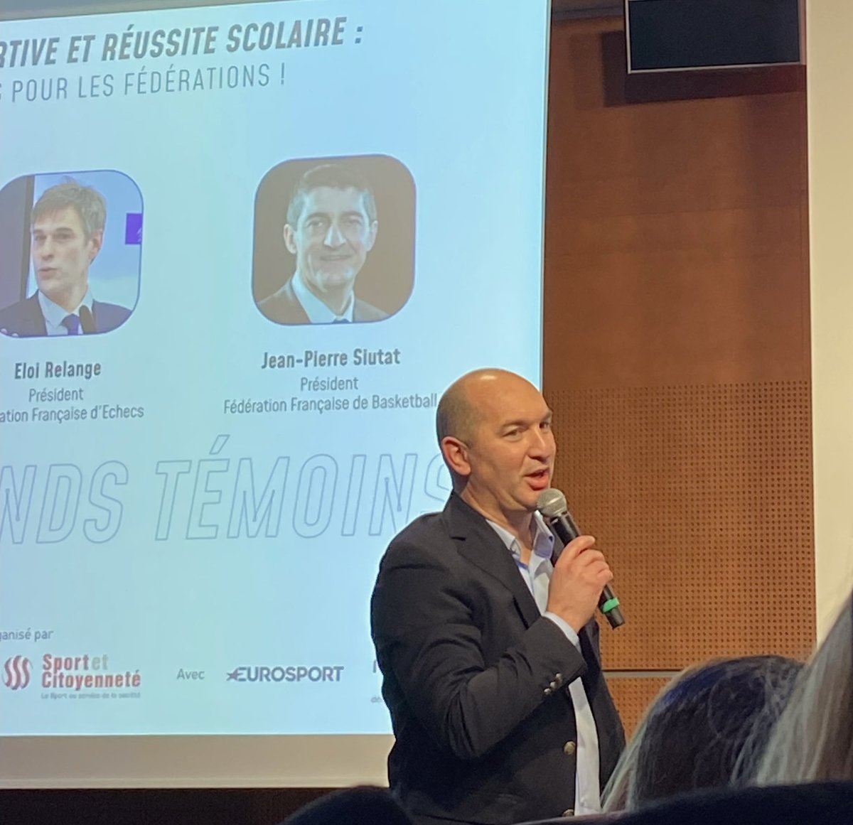 « On a fait le choix de s’associer à un spécialiste de l’éducation <a href="/acadomia/">Acadomia</a> pour leur donner le meilleur en matière d’éducation et le meilleur dans le sport » explique <a href="/Malherbe_B/">Baptiste Malherbe</a>, président de l’<a href="/AJA/">AJ Auxerre</a> et partenaire d’Acadomia
<a href="/SportandCitizen/">Sport et Citoyenneté</a>