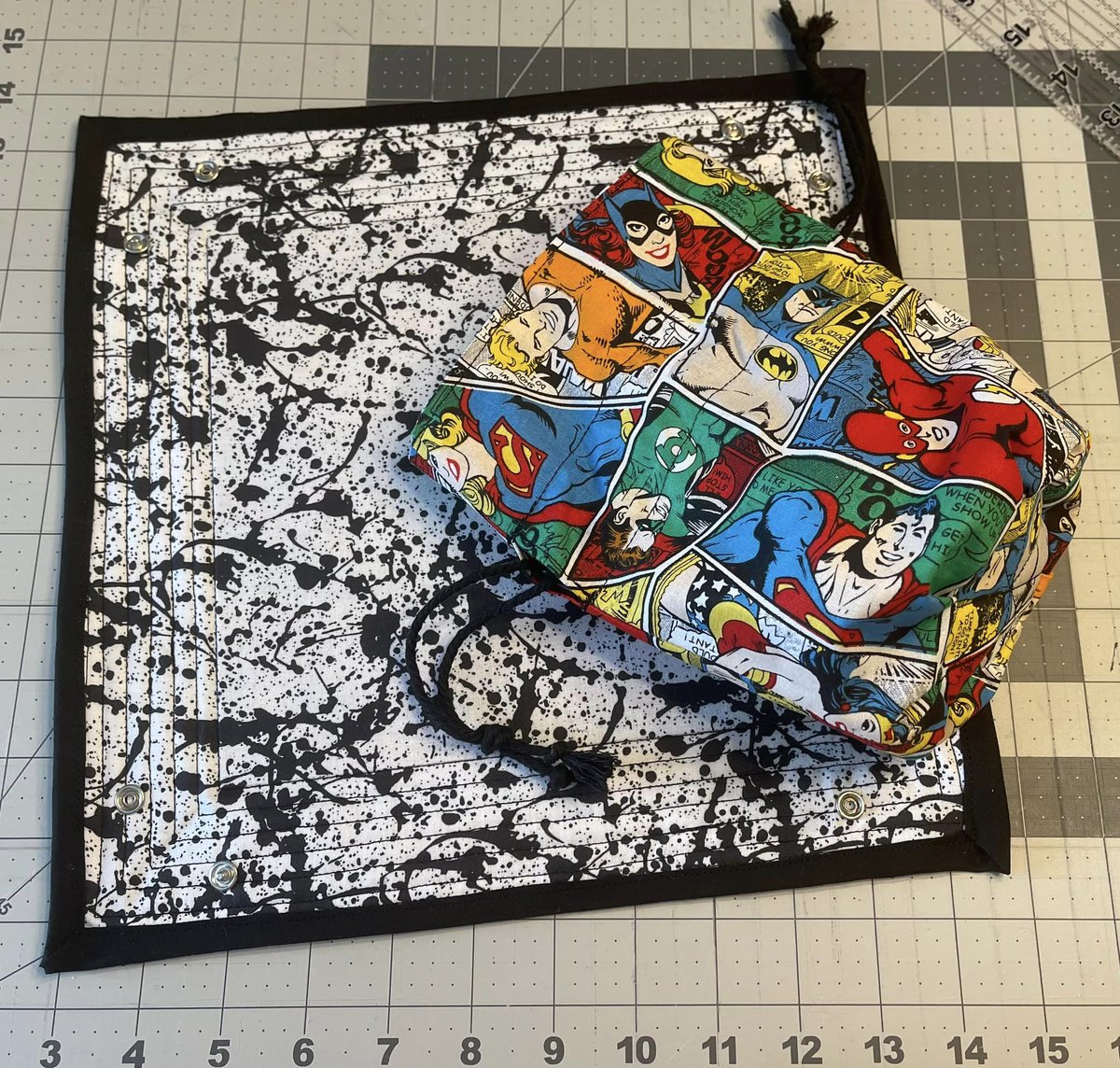 Danielle 👽 on Twitter "DC Comic Heroes cinch dice bag and collapsible