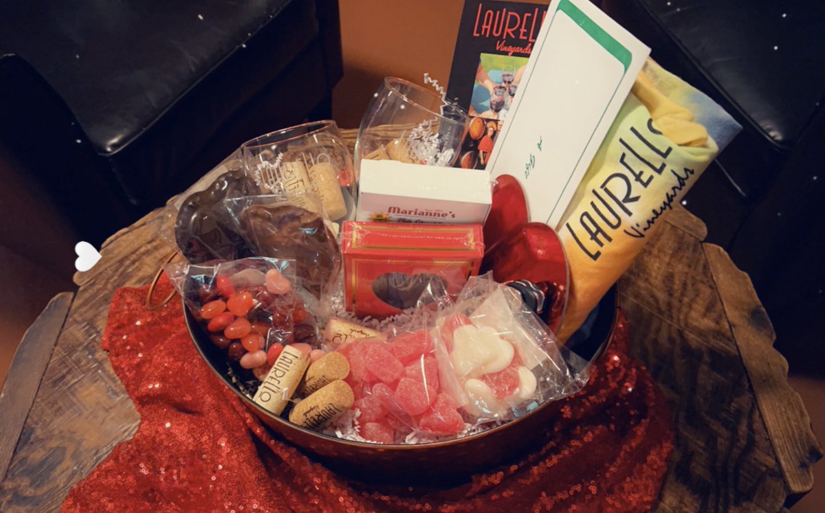 laurello's tweet photo. Valentines Giveaway! 

We are joining @GoBrowniesLive to giveaway this fabulous basket!

To enter:
Follow both us and @GoBrowniesLive 
Comment, Like and share the post 

Winner will be announced Feb 14th! 

Good luck! https://t.co/69k3G4y01o