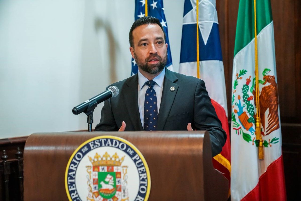 prsecestado's tweet photo. Anoche celebramos una visita de la delegación de la Marina de México y @USEmbassyMEX, así como altos oficiales de seguridad fronteriza en EE.UU. y México, en aras de fortalecer los lazos aéreos y marítimos entre ambas naciones. https://t.co/vTFH6eSj7m