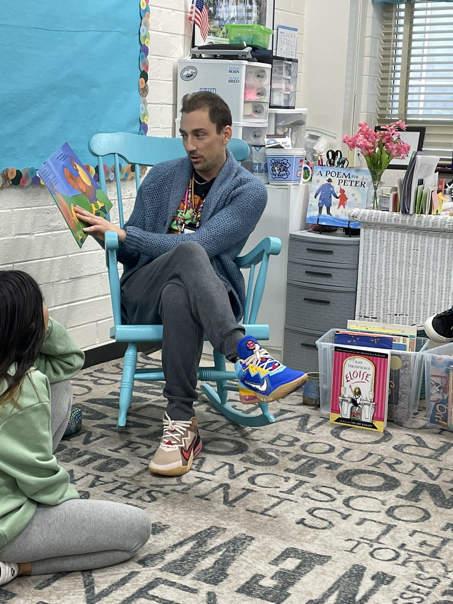 msmlgraham's tweet photo. World Read Aloud Day was a great success @CulbrethCougars 
Reading aloud was happening throughout the school!!!
💙📚💙📚💙📚💙📚💙 https://t.co/p8tfEalumI